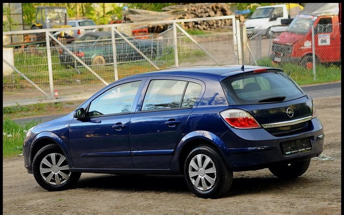 Opel Astra cena 10800 przebieg: 229047, rok produkcji 2007 z Świdnica małe 254